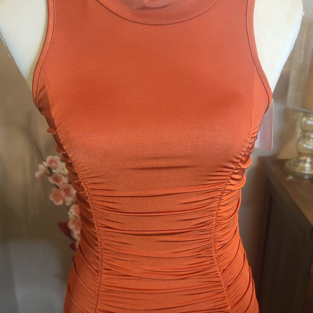 Beautiful Rust Top - Picture 3 of 7